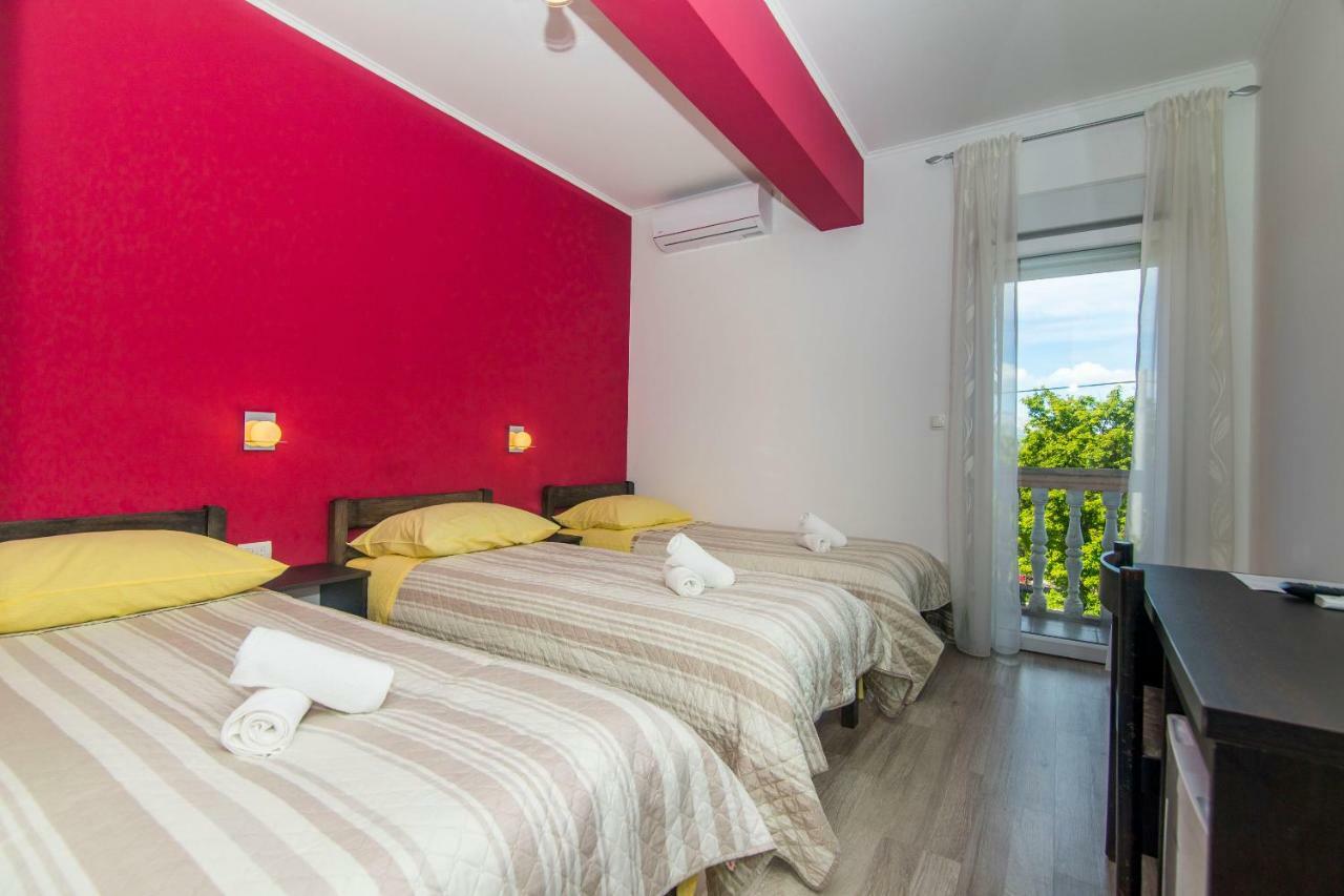 Rooms Marijana Caporice Exterior photo